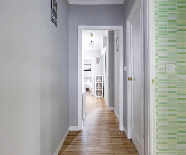 Oporto 4 Apartment *