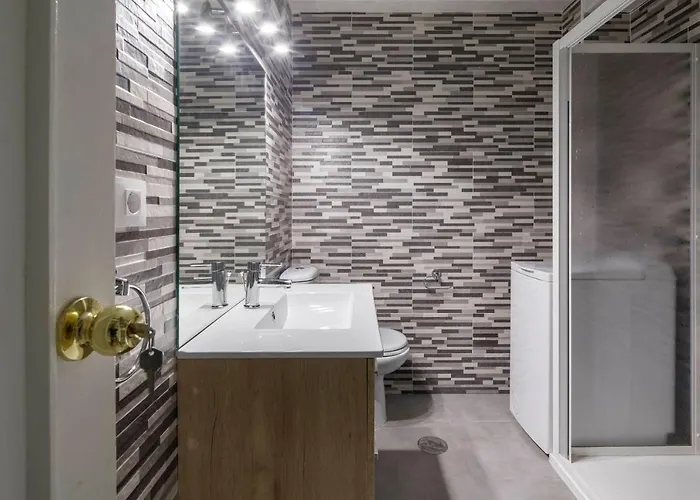 Oporto 4 Apartment *